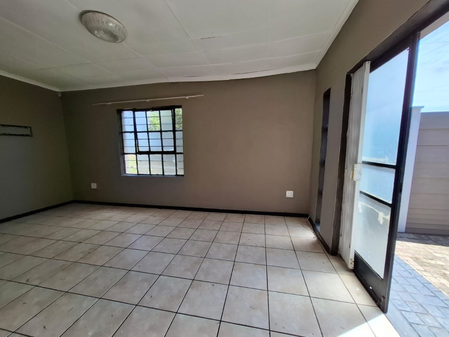 5 Bedroom Property for Sale in Bayswater Free State